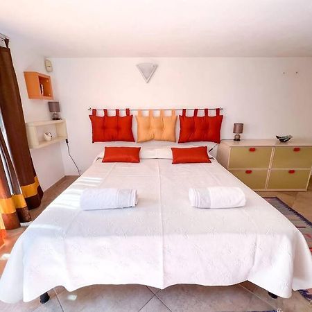 Vila Hibryd: In Centro, A Due Passi Dal Mare Oristano Exteriér fotografie